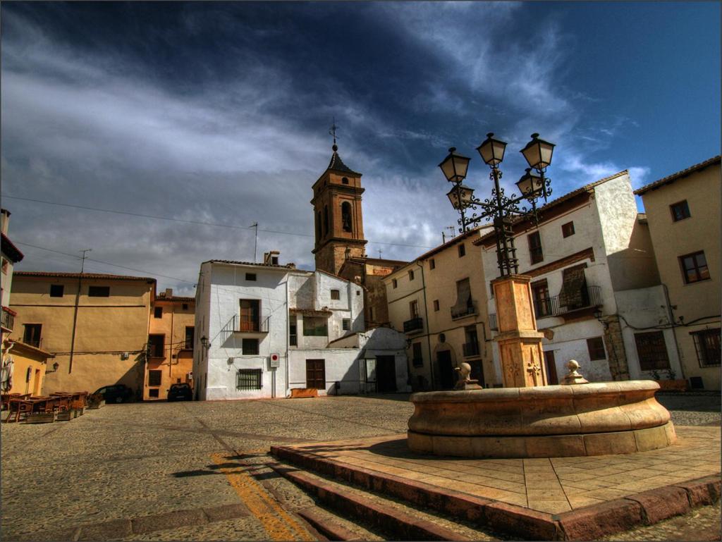 Alojamiento Turístico La Tinaja Requena Exterior foto