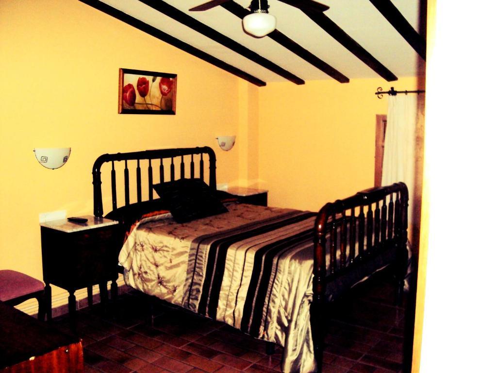 Alojamiento Turístico La Tinaja Requena Habitación foto
