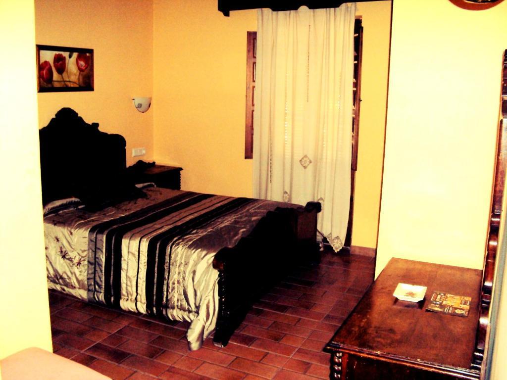 Alojamiento Turístico La Tinaja Requena Habitación foto